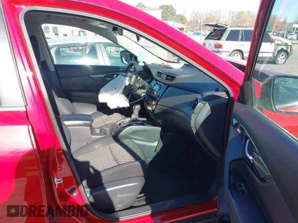 2017 Nissan Rogue SV z VIN 5N1AT2MV6HC818304, wystawiony jako IAAI lot #41828215 z przebiegiem 66 818 mil mil oraz . Historia ofert i sprzedaży dostępna na DreamBid. Obrazek 5.