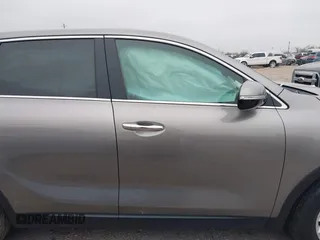 2019 Kia Sorento LX V6 with VIN 5XYPG4A57KG544567, listed as a IAAI auction lot 41608320 with 40,842 mi miles. Bid and sale history available at carsss.com. Image 13.
