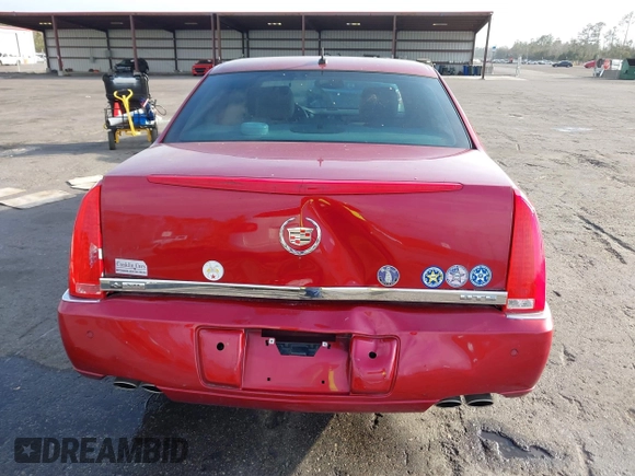2008 Cadillac DTS 1SA z VIN 1G6KD57Y68U165791, wystawiony jako IAAI lot #41579605 z przebiegiem 94 451 mil mil oraz . Historia ofert i sprzedaży dostępna na DreamBid. Obrazek 16.