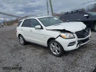 2012 Mercedes-Benz M-Class ML 350 with VIN 4JGDA5HB4CA091821, listed as a IAAI auction lot 41930636 with 152,134 mi miles. Bid and sale history available at carsss.com. Image 1.