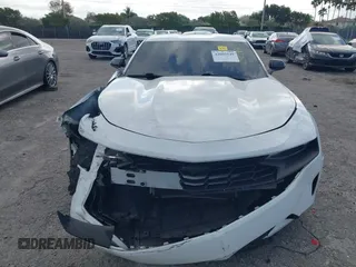 2021 Chevrolet Camaro 1LS z VIN 1G1FB1RX1M0101783, wystawiony jako IAAI lot #42095549 z przebiegiem 61 395 mil mil oraz . Historia ofert i sprzedaży dostępna na DreamBid. Obrazek 12.