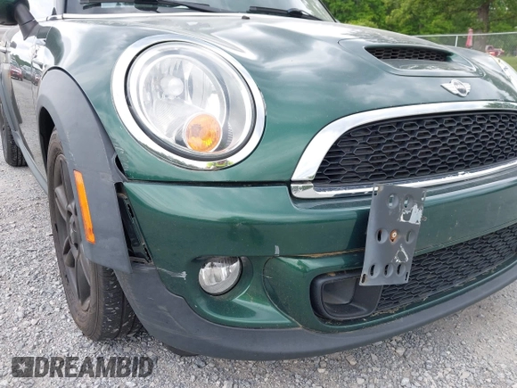 2012 MINI Hardtop S with VIN WMWSV3C50CTY27516, listed as a IAAI auction lot 42218627 with 216,999 mi miles and . Bid and sale history available at DreamBid. Image 17.