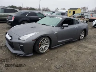 2017 Nissan GT-R Premium z VIN JN1AR5EF8HM820063, wystawiony jako Copart lot #85703904 z przebiegiem Nie podano mil oraz Szkoda całkowita • Salvage title. Historia ofert i sprzedaży dostępna na DreamBid. Obrazek 1.