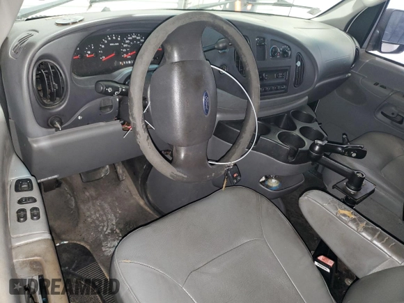 2006 Ford Econoline Cargo with VIN 1FTNE24L16DA80305, listed as a Copart auction lot 44340445 with 329,421 mi miles and Clean title. Bid and sale history available at DreamBid. Image 8.