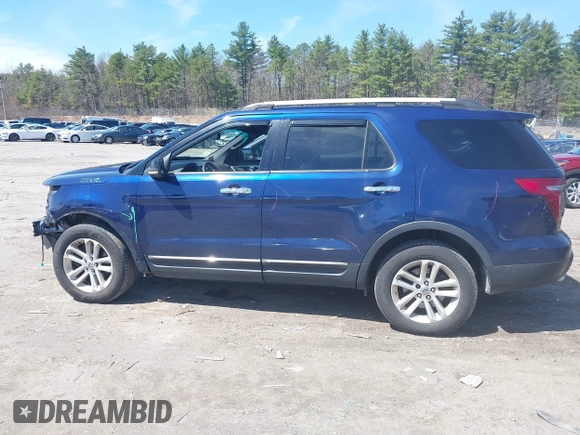 2011 Ford Explorer XLT with VIN 1FMHK8D82BGA29212, listed as a IAAI auction lot 42033218 with 197,999 mi miles and . Bid and sale history available at carsss.com. Image 14.