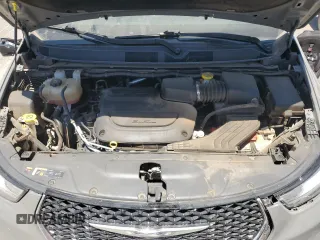 2022 Chrysler Pacifica Touring L with VIN 2C4RC1BG1NR191584, listed as a Copart auction lot 60469305 with 80,094 mi miles and Salvage title. Bid and sale history available at DreamBid. Image 12.
