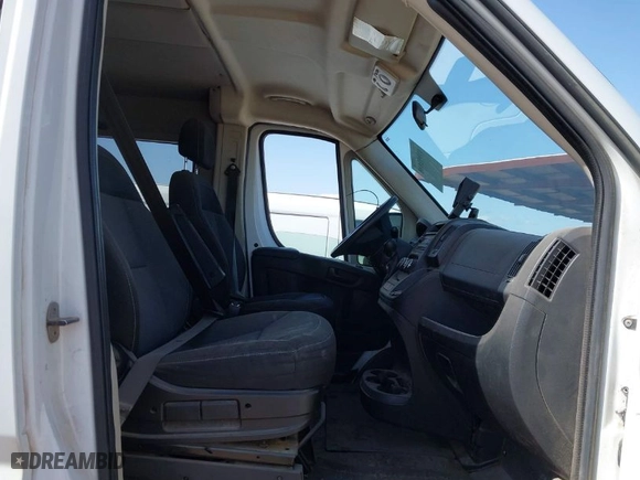 2014 Ram ProMaster Cargo Van with VIN 3C6TRVNG2EE110592, listed as a IAAI auction lot 41952688 with 101,478 mi miles. Bid and sale history available at carsss.com. Image 5.
