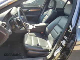 2009 Mercedes-Benz C 350 Sport с VIN WDDGF56X59F279833, выставлен на аукционе Copart как лот 52165865 с пробегом 169 967 миль миль и Чистый • Clean title. История ставок и продаж доступна на DreamBid. Изображение 7.
