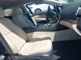 2018 Nissan Maxima SV z VIN 1N4AA6AP3JC407820, wystawiony jako IAAI lot #42098941 z przebiegiem 65 071 mil mil oraz . Historia ofert i sprzedaży dostępna na DreamBid. Obrazek 5.