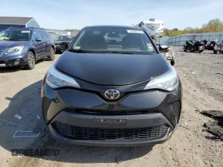 2021 Toyota C-HR LE z VIN NMTKHMBX2MR133802, wystawiony jako Copart lot #54398745 z przebiegiem 152 133 mil mil oraz Szkoda całkowita • Salvage title. Historia ofert i sprzedaży dostępna na DreamBid. Obrazek 5.