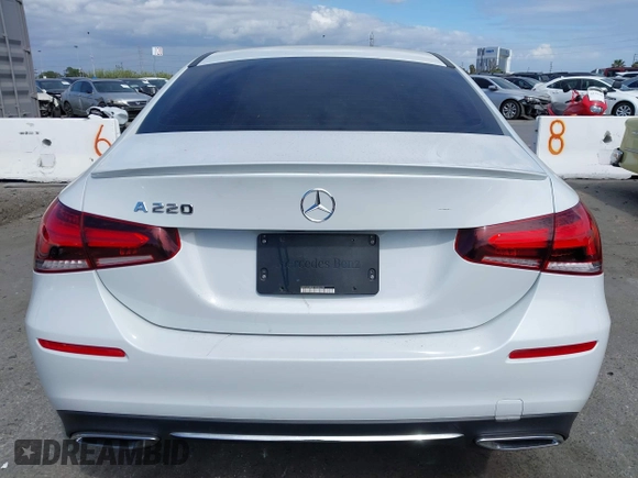 2020 Mercedes-Benz A 220 z VIN WDD3G4EB4LW038378, wystawiony jako IAAI lot #42042782 z przebiegiem 72 198 mil mil oraz . Historia ofert i sprzedaży dostępna na DreamBid. Obrazek 16.