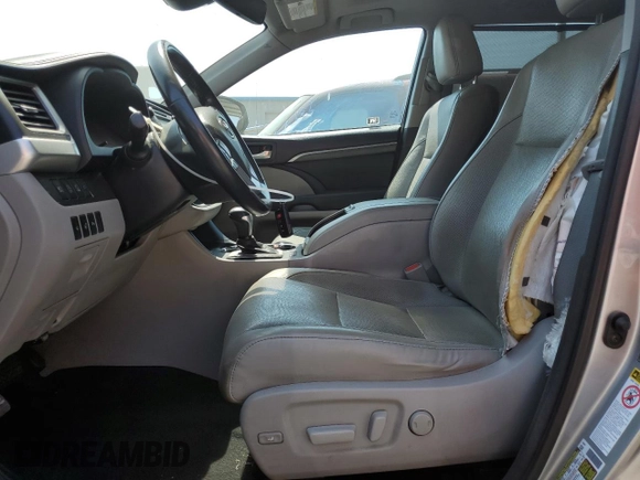 2017 Toyota Highlander Limited with VIN 5TDDZRFH4HS373365, listed as a Copart auction lot 61875495 with 90,465 mi miles and Salvage title. Bid and sale history available at DreamBid. Image 7.