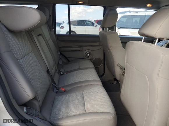 2009 Jeep Commander Sport with VIN 1J8HH48K59C514861, listed as a Copart auction lot 44076015 with 129,674 mi miles and Salvage Title. Bid and sale history available at carsss.com. Image 11.