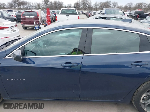 2022 Chevrolet Malibu LT with VIN 1G1ZD5ST5NF177396, listed as a IAAI auction lot 41706726 with 52,158 mi miles and . Bid and sale history available at DreamBid. Image 14.