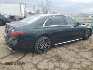 2021 Mercedes-Benz S 580 with VIN W1K6G7GB6MA042104, listed as a Copart auction lot 49778905 with 13,535 mi miles and Salvage Title. Bid and sale history available at DreamBid. Image 3.