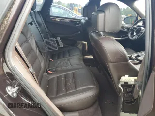 2018 Porsche Macan S z VIN WP1AB2A59JLB35593, wystawiony jako Copart lot #56154235 z przebiegiem Nie podano mil oraz Czysty tytuł • Clean title. Historia ofert i sprzedaży dostępna na DreamBid. Obrazek 11.