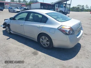 2011 Nissan Altima S z VIN 1N4AL2AP3BN510714, wystawiony jako IAAI lot #42324732 z przebiegiem 95 382 mil mil oraz . Historia ofert i sprzedaży dostępna na DreamBid. Obrazek 3.