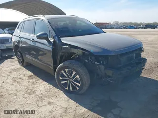 2022 Volkswagen Tiguan S with VIN 3VV1B7AXXNM164123, listed as a IAAI auction lot 41359724 with 18,721 mi miles. Bid and sale history available at carsss.com. Image 1.