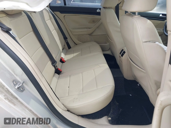 2011 Volkswagen Jetta TDI с VIN 3VWPL7AJ5BM602945, выставлен на аукционе IAAI как лот 42005663 с пробегом 167 275 миль миль и . История ставок и продаж доступна на DreamBid. Изображение 8.