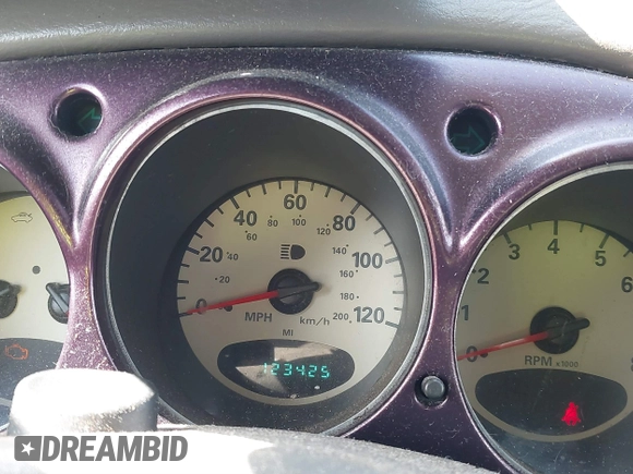 2004 Chrysler PT Cruiser z VIN 3C4FY48B64T204374, wystawiony jako IAAI lot #41539459 z przebiegiem 123 425 mil mil oraz . Historia ofert i sprzedaży dostępna na DreamBid. Obrazek 7.