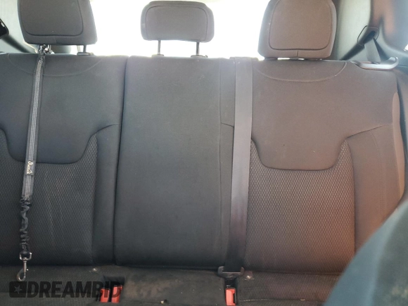 2018 Jeep Renegade Latitude z VIN ZACCJABHXJPH57762, wystawiony jako Copart lot #77772334 z przebiegiem 119 558 mil mil oraz Szkoda całkowita • Salvage title. Historia ofert i sprzedaży dostępna na DreamBid. Obrazek 10.
