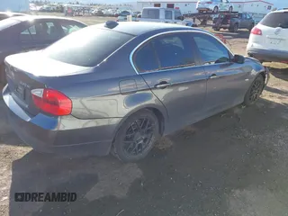 2006 BMW 3 Series 330xi with VIN WBAVD335X6KV66101, listed as a IAAI auction lot 41965628 with 142,246 mi miles. Bid and sale history available at carsss.com. Image 4.
