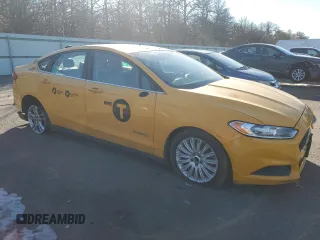 2015 Ford Fusion S Hybrid with VIN 3FA6P0UU5FR166404, listed as a Copart auction lot 45393185 with 347,997 mi miles and Clean Title. Bid and sale history available at carsss.com. Image 4.