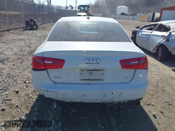 2015 Audi A6 Premium Plus z VIN WAUGFAFC4FN016103, wystawiony jako IAAI lot #41774479 z przebiegiem 125 412 mil mil oraz . Historia ofert i sprzedaży dostępna na DreamBid. Obrazek 17.