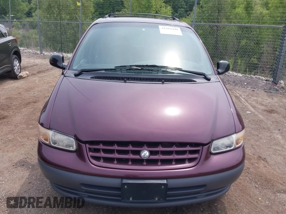 1999 Plymouth Voyager z VIN 2P4GP45G8XR219355, wystawiony jako IAAI lot #42482440 z przebiegiem 129 283 mil mil oraz . Historia ofert i sprzedaży dostępna na DreamBid. Obrazek 6.