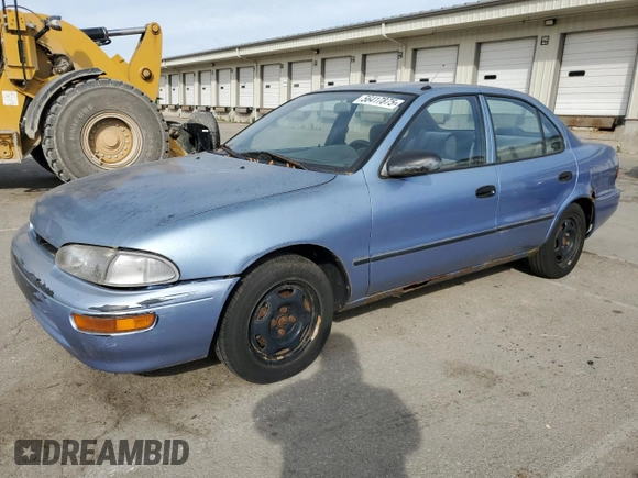 1996 Geo Prizm LSi z VIN 1Y1SK5262TZ041811, wystawiony jako Copart lot #56417875 z przebiegiem 185 771 mil mil oraz Tytuł czysty. Historia ofert i sprzedaży dostępna na DreamBid. Obrazek 1.