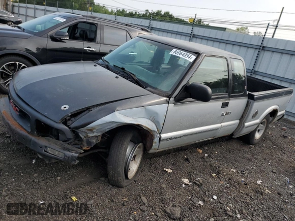 1994 GMC Sonoma with VIN 1GTCS19Z4RK505197, listed as a Copart auction lot 70470204 with 425,937 mi miles and Non Repairable. Bid and sale history available at carsss.com. Image 1.