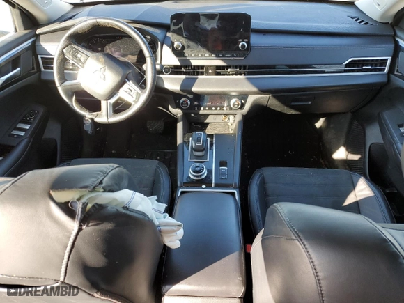 2023 Mitsubishi Outlander SE with VIN JA4J3UA85PZ009414, listed as a Copart auction lot 41938465 with 32,904 mi miles and Salvage Title. Bid and sale history available at carsss.com. Image 8.