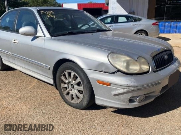 2004 Hyundai Sonata GLS with VIN KMHWF35H74A973171, listed as a Copart auction lot 77613394 with 151,973 mi miles and Clean Title. Bid and sale history available at carsss.com. Image 1.