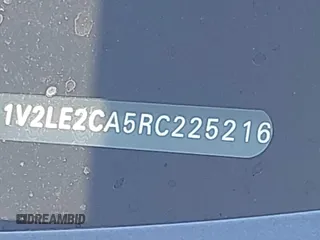 2024 Volkswagen Atlas SE z VIN 1V2LE2CA5RC225216, wystawiony jako IAAI lot #42156315 z przebiegiem 29 742 mil mil oraz . Historia ofert i sprzedaży dostępna na DreamBid. Obrazek 9.