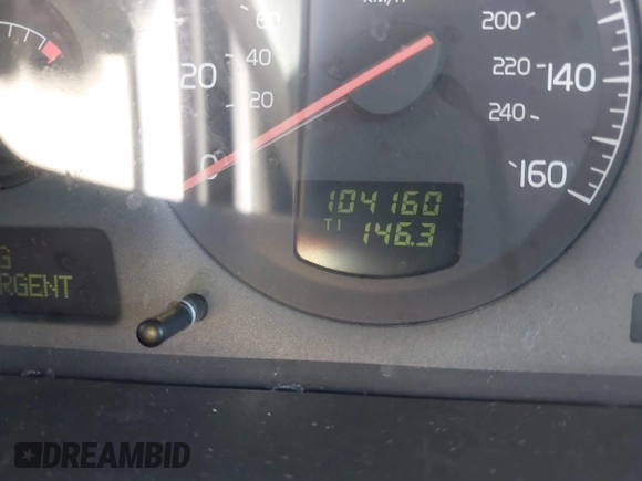 2002 Volvo V70 with VIN YV1SW58D322240530, listed as a IAAI auction lot 41944556 with 104,160 mi miles and . Bid and sale history available at DreamBid. Image 15.