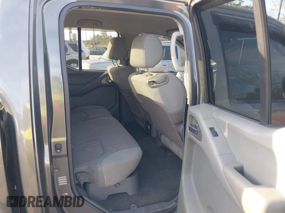 2008 Nissan Frontier SE z VIN 1N6AD07U28C448586, wystawiony jako IAAI lot #41245564 z przebiegiem 176 279 mil mil oraz . Historia ofert i sprzedaży dostępna na DreamBid. Obrazek 8.