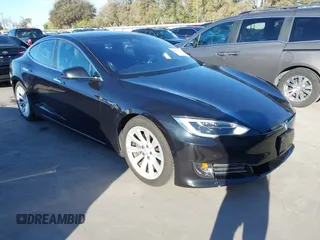 2017 Tesla Model S 60 with VIN 5YJSA1E19HF226094, listed as a IAAI auction lot 40931307 with 80,392 mi miles and . Bid and sale history available at DreamBid. Image 1.