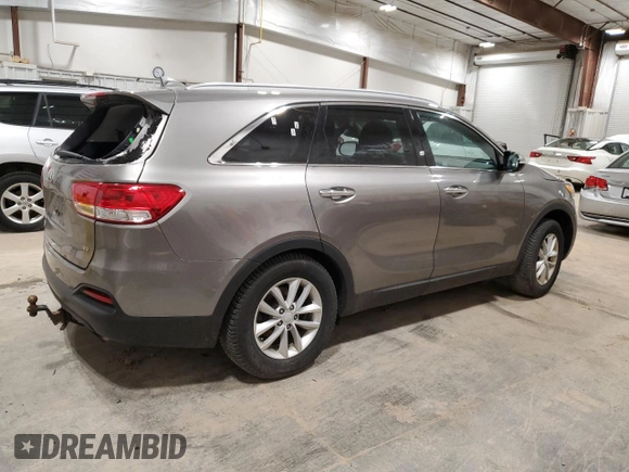 2018 Kia Sorento LX with VIN 5XYPG4A5XJG374879, listed as a Copart auction lot 53319395 with 121,443 mi miles and Clean Title. Bid and sale history available at DreamBid. Image 3.