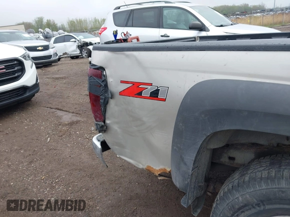 2005 Chevrolet Colorado 1SE LS Z71 with VIN 1GCDS136058243852, listed as a IAAI auction lot 42195131 with 174,805 mi miles and . Bid and sale history available at DreamBid. Image 6.