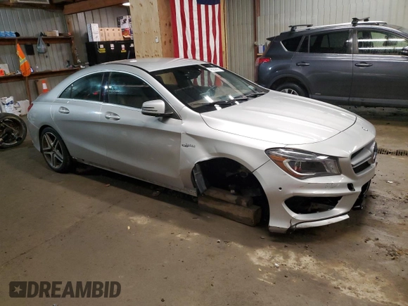 2014 Mercedes-Benz CLA 45 AMG z VIN WDDSJ5CB8EN094449, wystawiony jako Copart lot #46258665 z przebiegiem 114 363 mil mil oraz Szkoda całkowita • Salvage title. Historia ofert i sprzedaży dostępna na DreamBid. Obrazek 4.