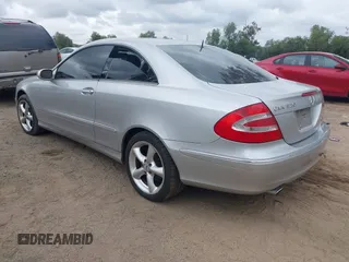 2005 Mercedes-Benz CLK 320 with VIN WDBTJ65J25F133005, listed as a IAAI auction lot 42052519 with 158,186 mi miles and . Bid and sale history available at DreamBid. Image 3.