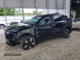 2024 Hyundai Kona SEL z VIN KM8HBCAB6RU097821, wystawiony jako Copart lot #56145785 z przebiegiem 18 803 mil mil oraz Szkoda całkowita • Salvage title. Historia ofert i sprzedaży dostępna na DreamBid. Obrazek 1.