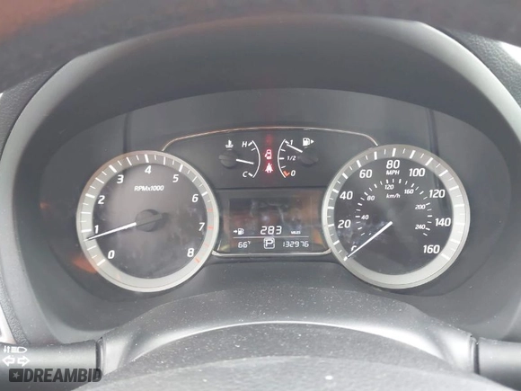 2014 Nissan Sentra SV with VIN 3N1AB7AP1EY262337, listed as a IAAI auction lot 41958717 with 132,976 mi miles. Bid and sale history available at carsss.com. Image 7.
