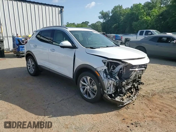 2022 Buick Encore GX Essence z VIN KL4MMFSL0NB109385, wystawiony jako Copart lot #62106325 z przebiegiem 34 727 mil mil oraz Szkoda całkowita • Salvage title. Historia ofert i sprzedaży dostępna na DreamBid. Obrazek 15.