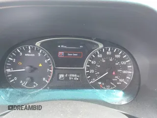 2013 Nissan Pathfinder SV with VIN 5N1AR2MN8DC626925, listed as a IAAI auction lot 42074666 with 213,966 mi miles. Bid and sale history available at carsss.com. Image 7.