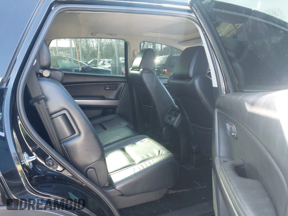 2011 Mazda CX-9 Grand Touring with VIN JM3TB3DV0B0304454, listed as a IAAI auction lot 41331484 with 221,985 mi miles. Bid and sale history available at carsss.com. Image 8.