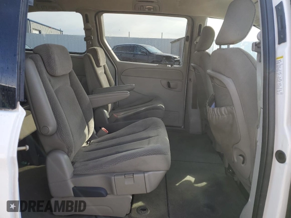 2005 Dodge Caravan SXT with VIN 2D4GP44L85R496834, listed as a Copart auction lot 51938765 with 125,168 mi miles and Non Repairable. Bid and sale history available at carsss.com. Image 11.