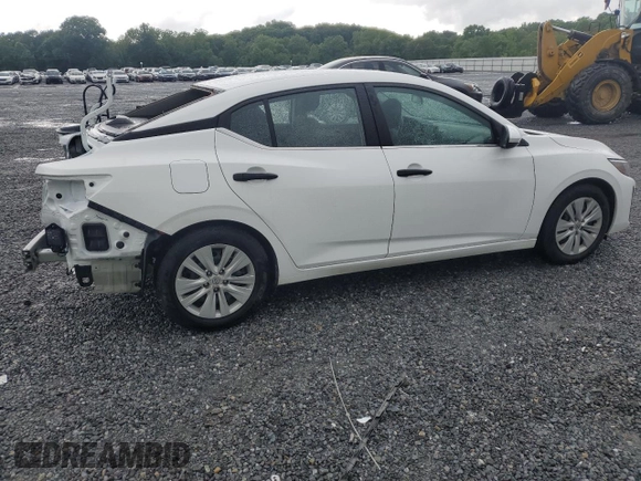 2024 Nissan Sentra S z VIN 3N1AB8BV0RY284418, wystawiony jako Copart lot #56838965 z przebiegiem 46 435 mil mil oraz Czysty tytuł • Clean title. Historia ofert i sprzedaży dostępna na DreamBid. Obrazek 3.