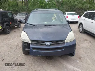 2005 Toyota Sienna LE with VIN 5TDBA23C55S038111, listed as a IAAI auction lot 42150147 with 1 mi miles. Bid and sale history available at carsss.com. Image 6.