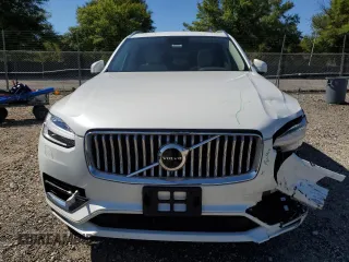2023 Volvo XC90 Plus with VIN YV40621N4P1907548, listed as a Copart auction lot 69858214 with 27,474 mi miles and Salvage title. Bid and sale history available at DreamBid. Image 5.